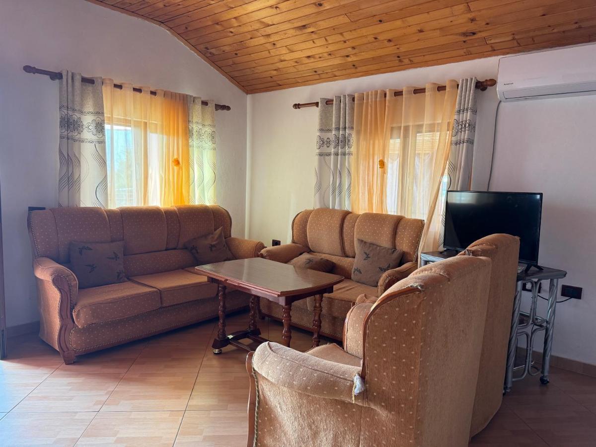 Vila Deda Lezhe Exterior photo